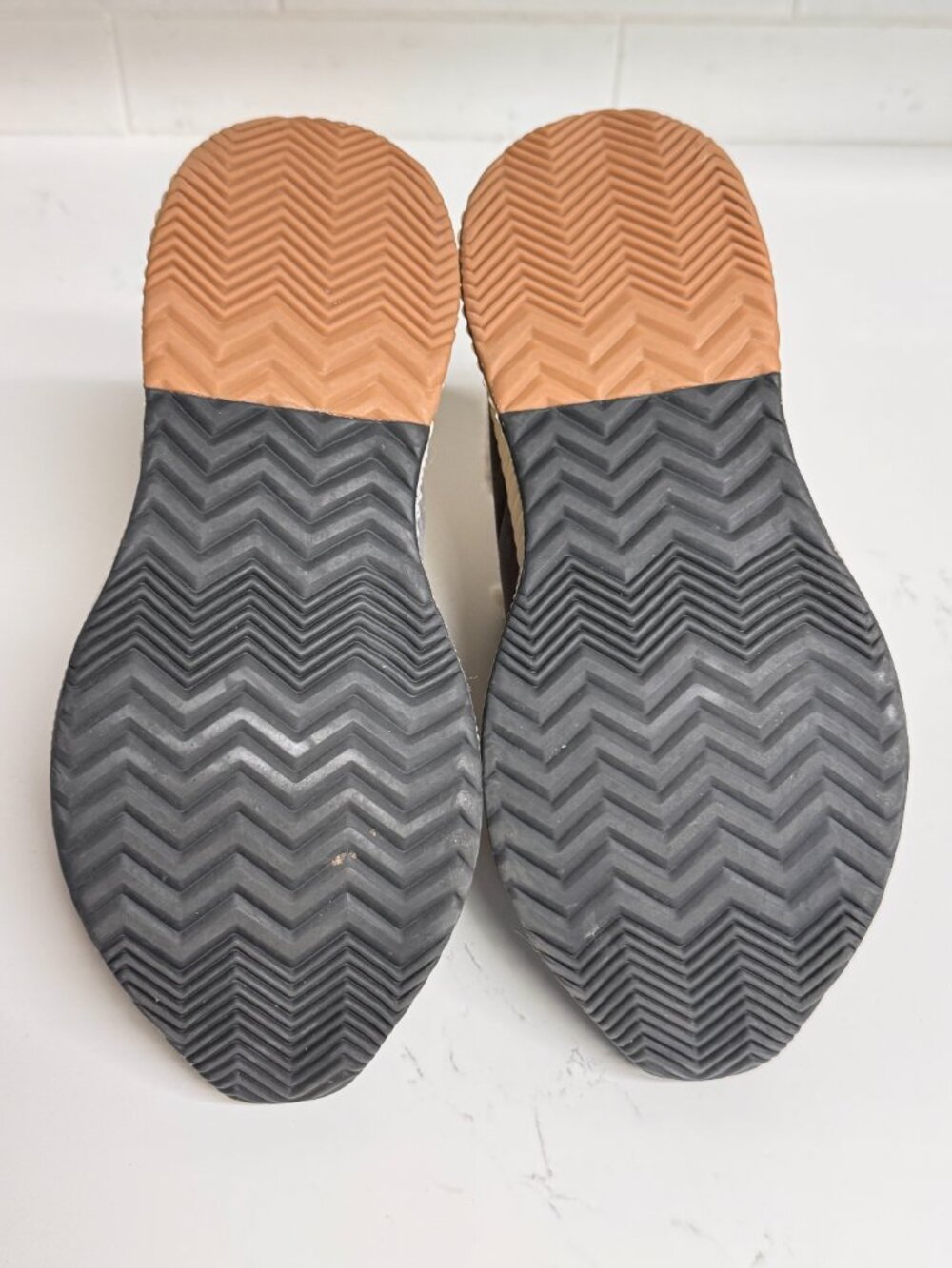 Sorel Out N About III Conquest Size 7 - Gray Orange White - Womens - Picture 7 of 8